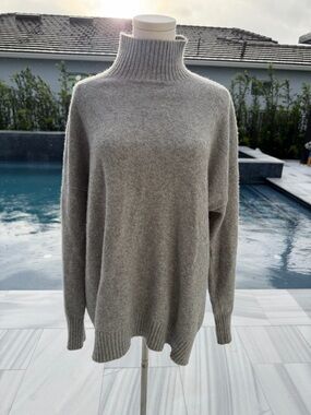 Gap XL Cozy Grey Turtleneck Sweater s27